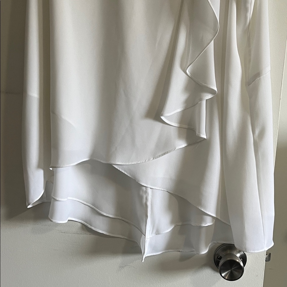 Chic White Ruffled Women's Blouse - Picture 4 of 8